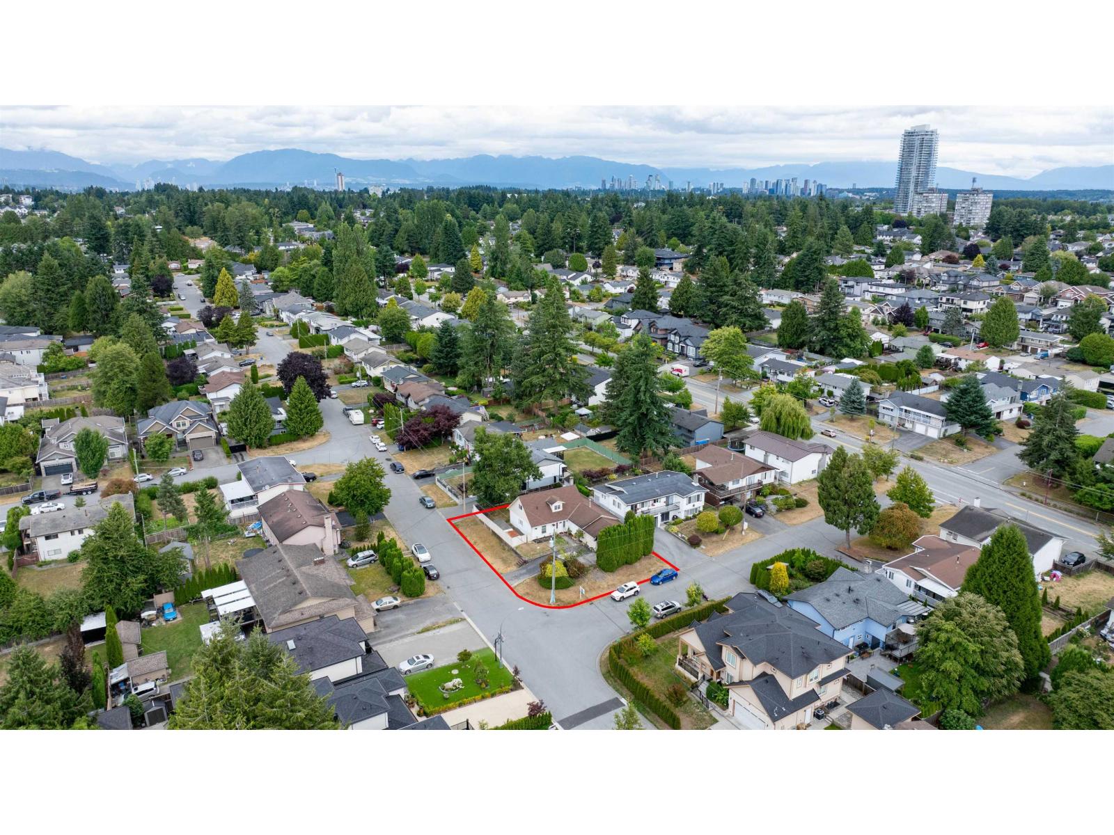 11565 77a Avenue Property Photo 8