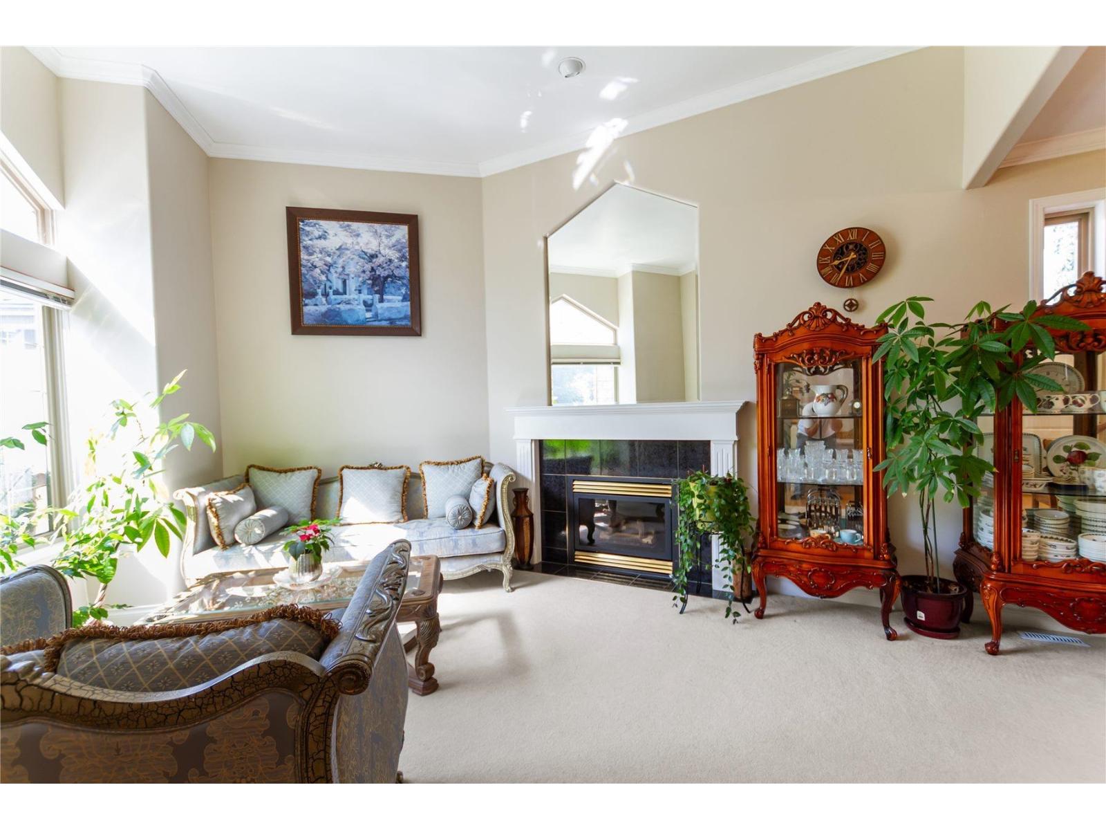 11167 160a Street Property Photo 4