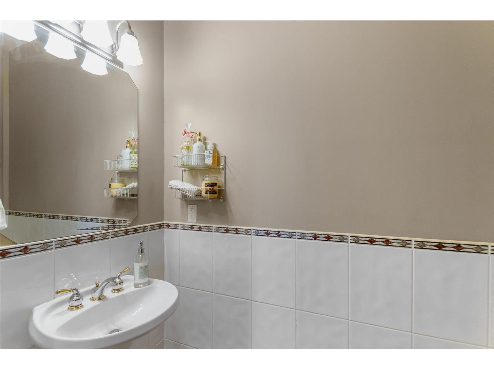 11167 160a Street Property Photo 11