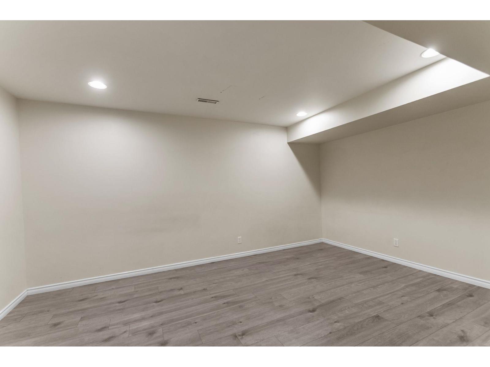 11167 160a Street Property Photo 35