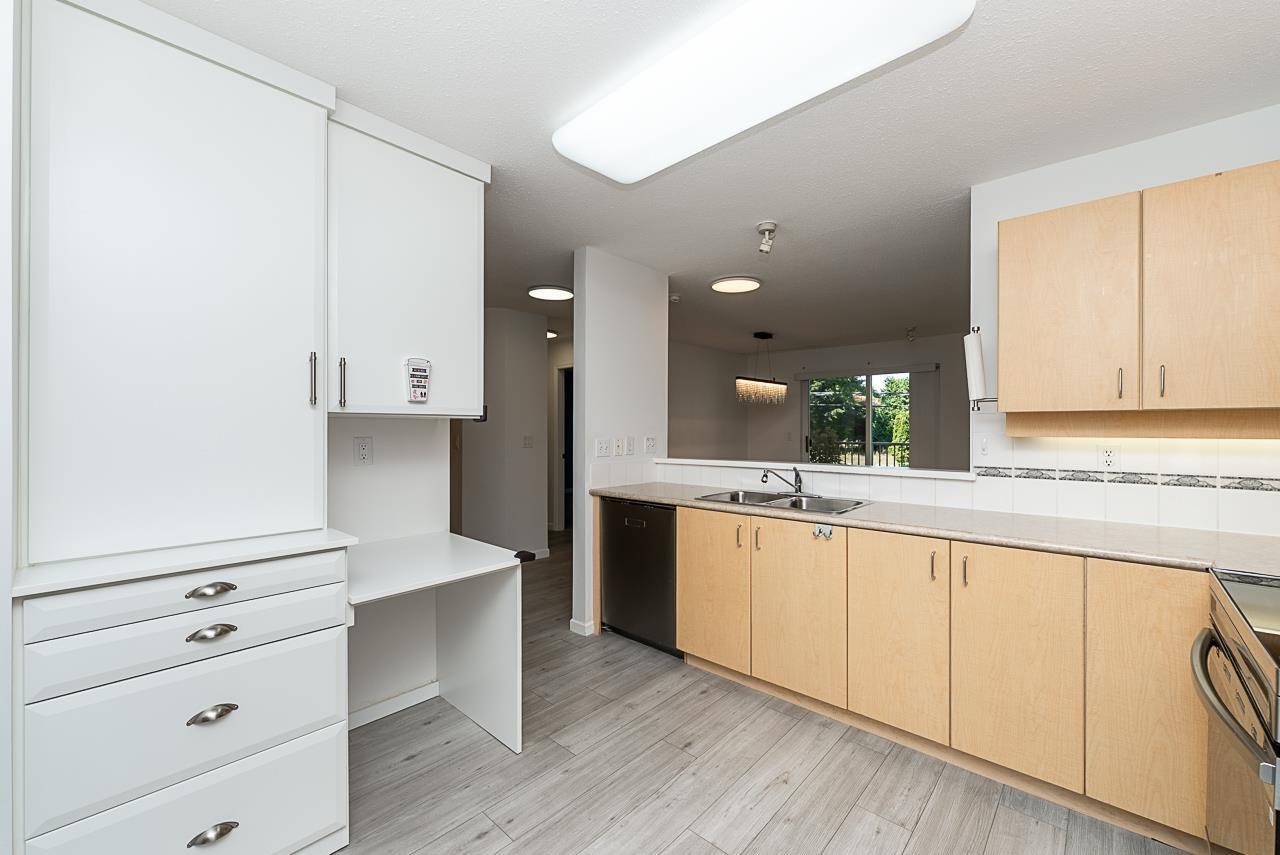 204 15298 20 Avenue Property Photo 16