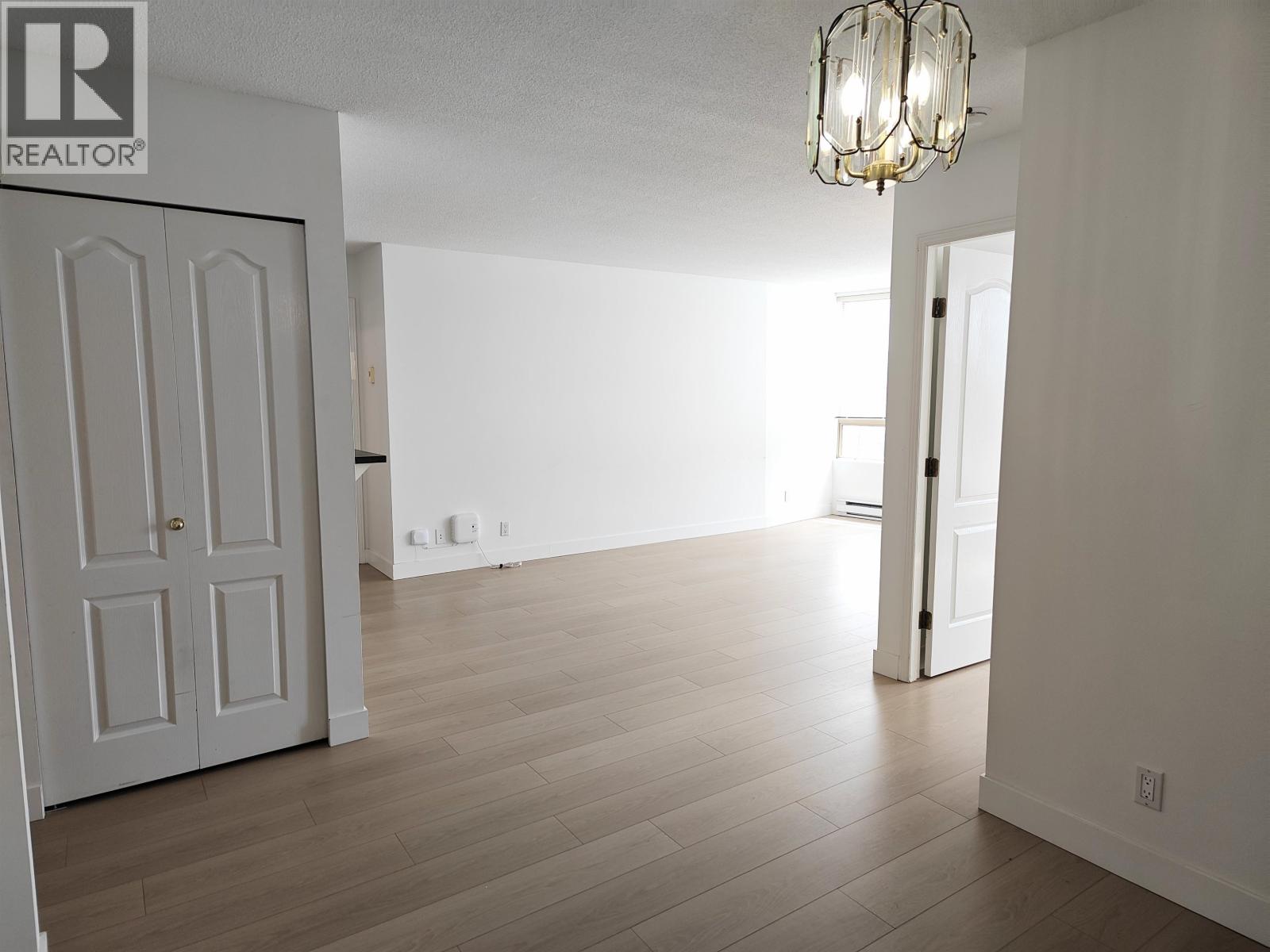 805 7995 Westminster Highway Property Photo 12