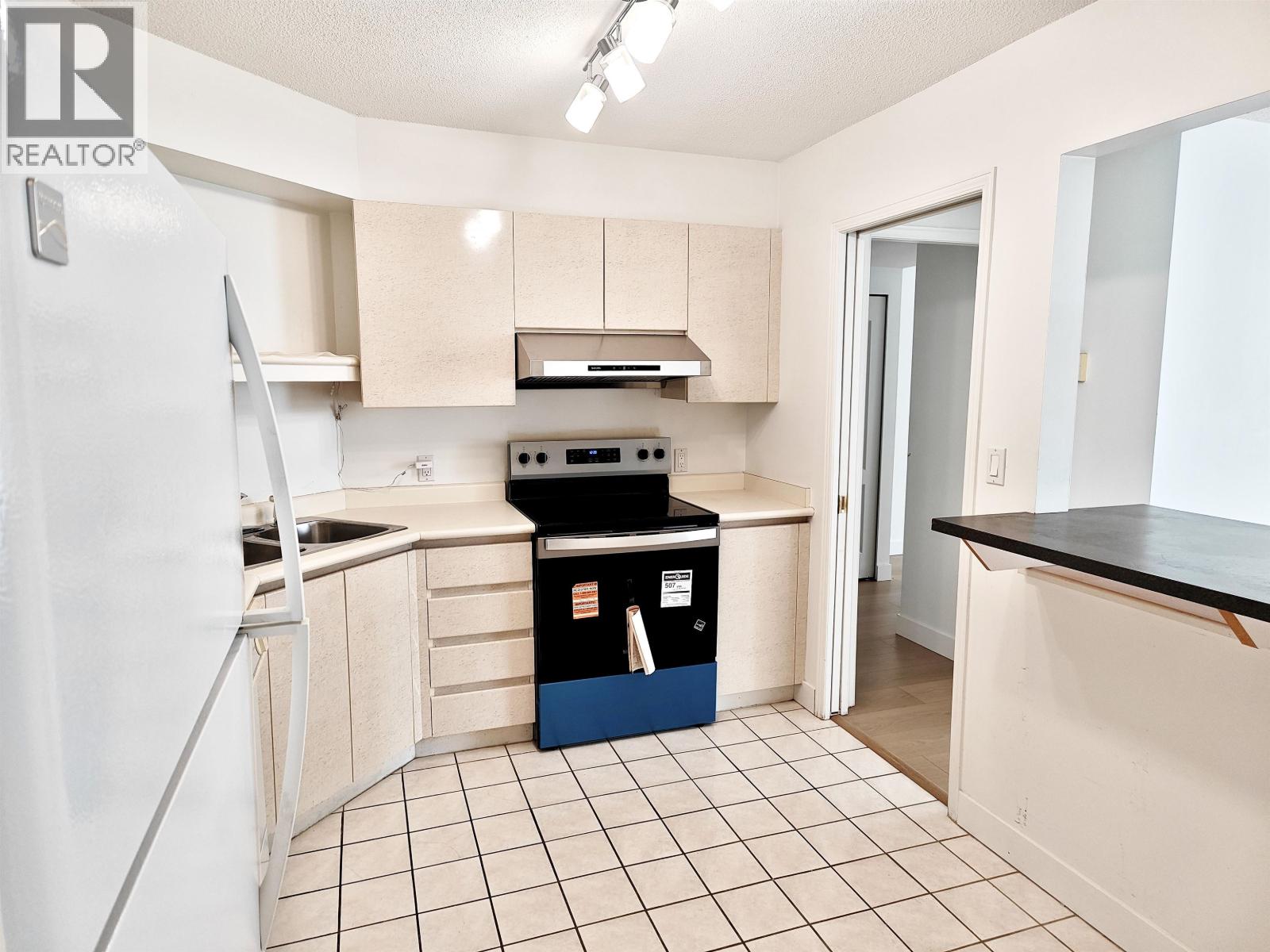 805 7995 Westminster Highway Property Photo 13