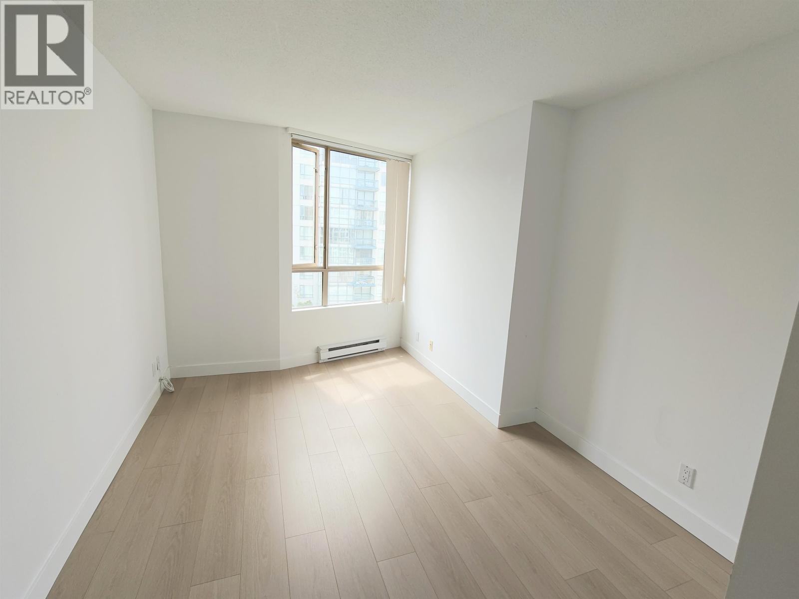 805 7995 Westminster Highway Property Photo 16