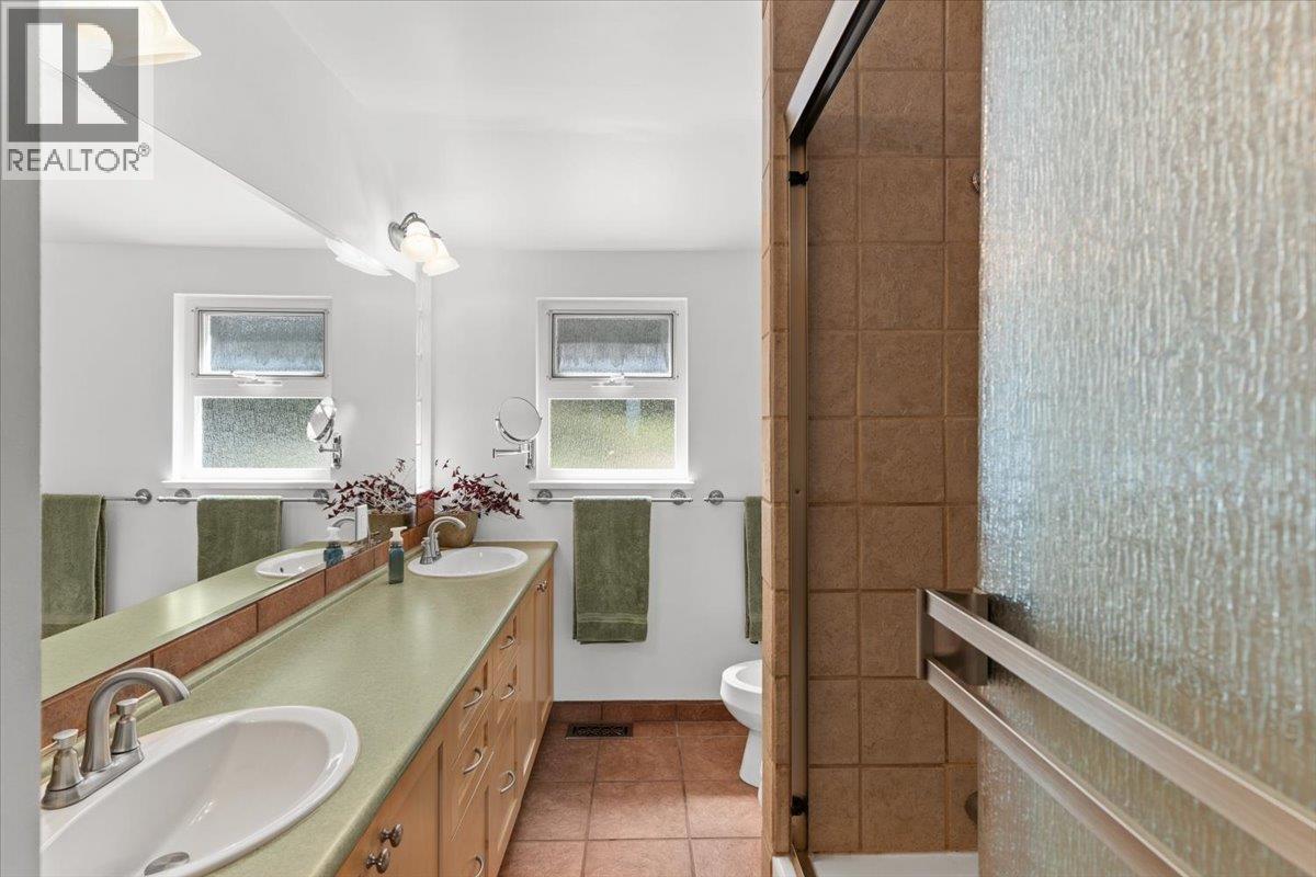 1866 Eastern Drive Property Photo 20