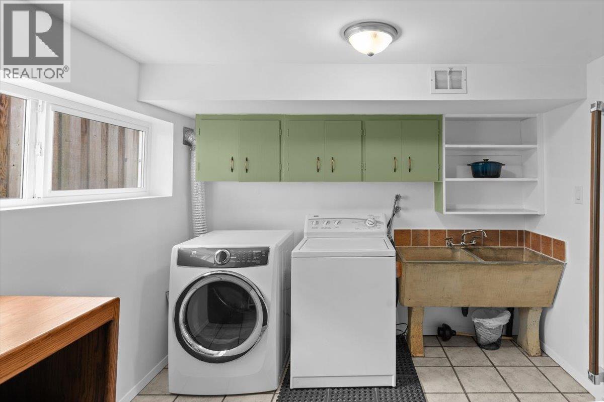 1866 Eastern Drive Property Photo 21