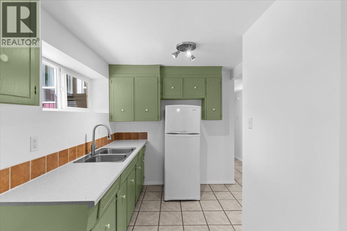 1866 Eastern Drive Property Photo 27