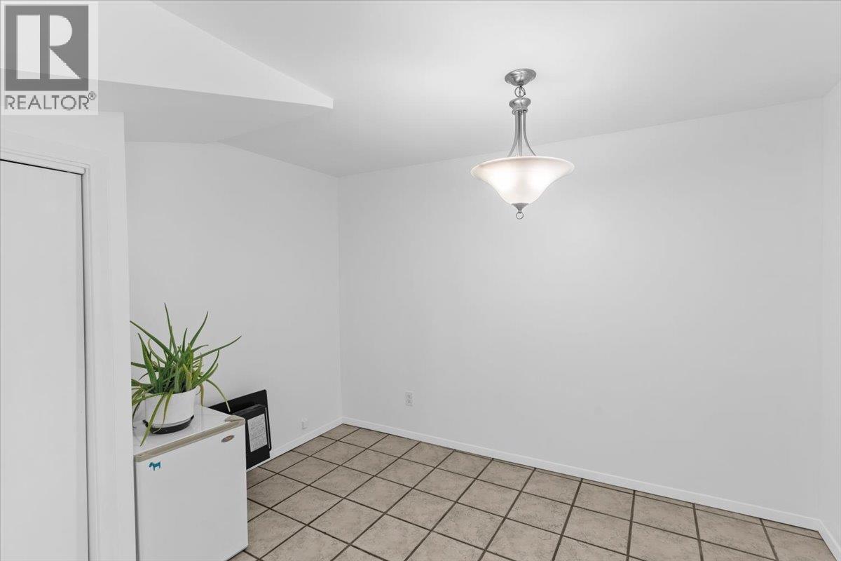 1866 Eastern Drive Property Photo 28