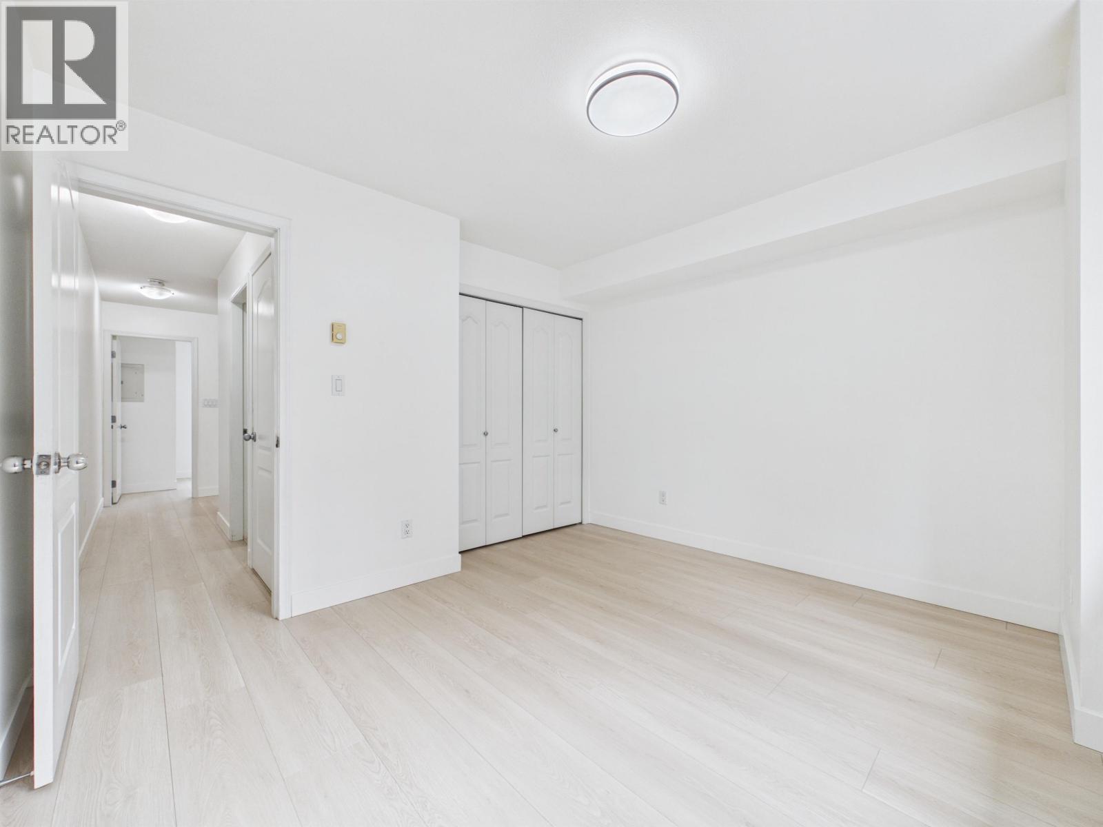 7 5525 Halley Avenue Property Photo 14