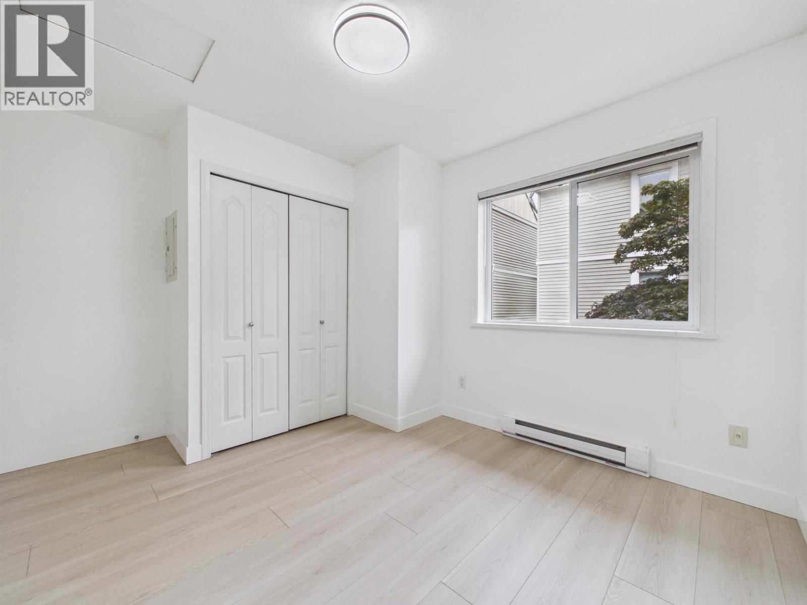 7 5525 Halley Avenue Property Photo 17