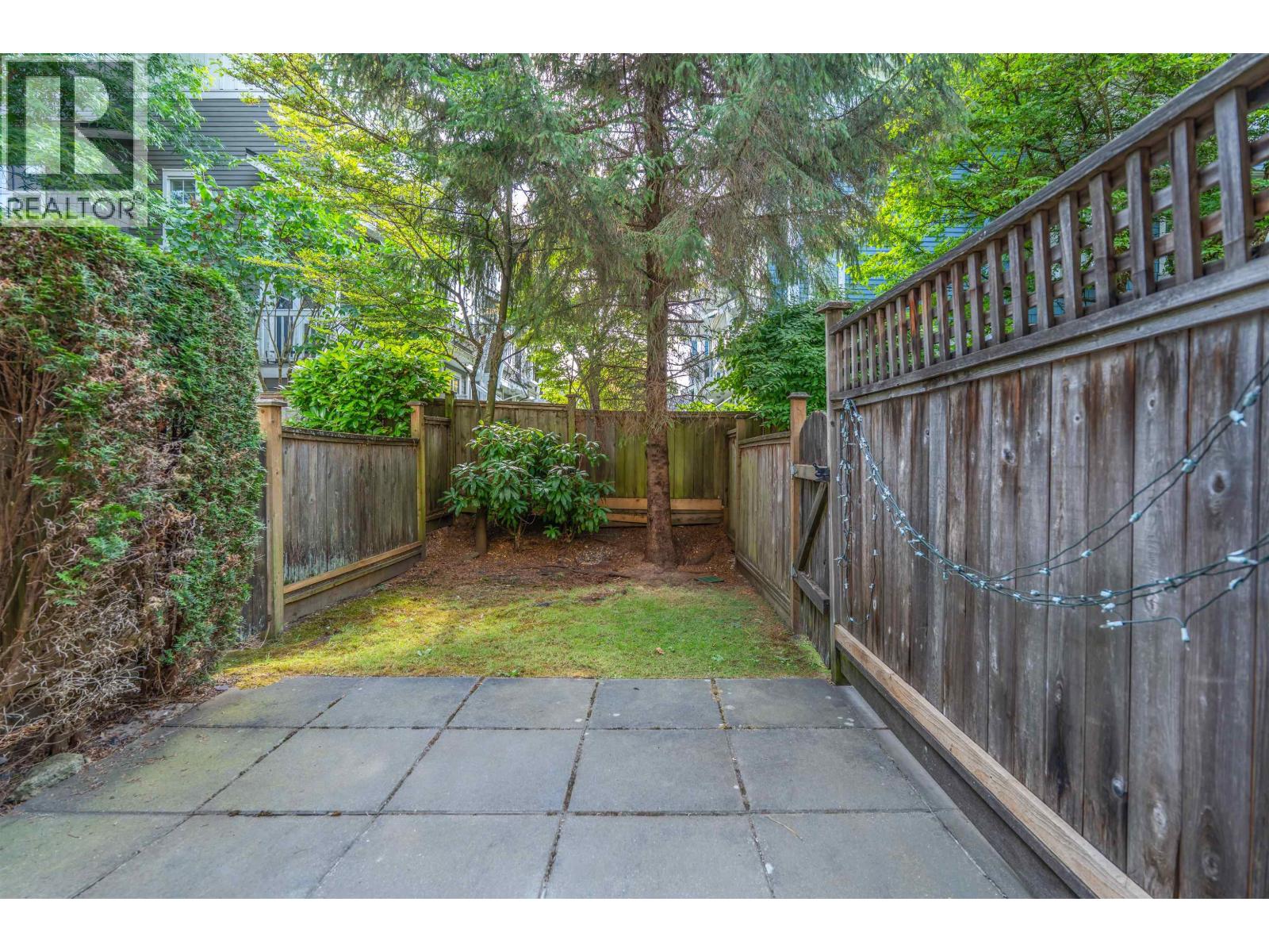7 5525 Halley Avenue Property Photo 28