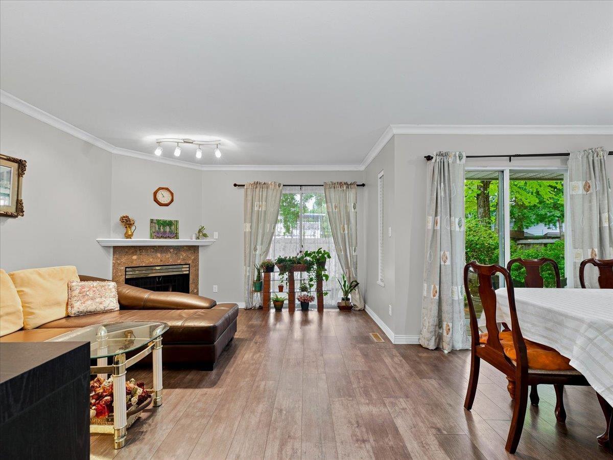 14 9926 151 Street Property Photo 4