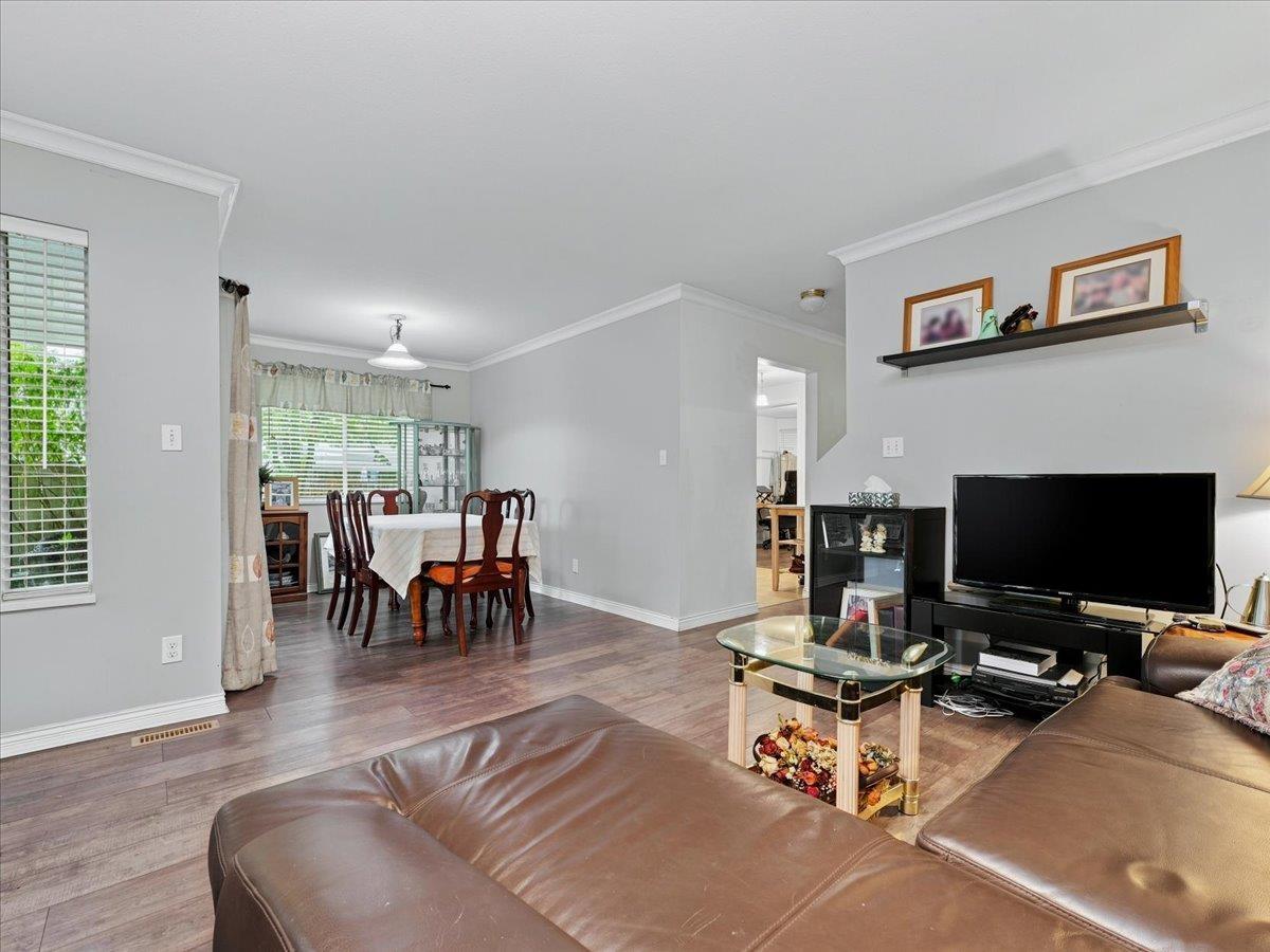 14 9926 151 Street Property Photo 5