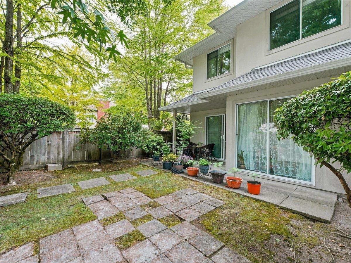 14 9926 151 Street Property Photo 8