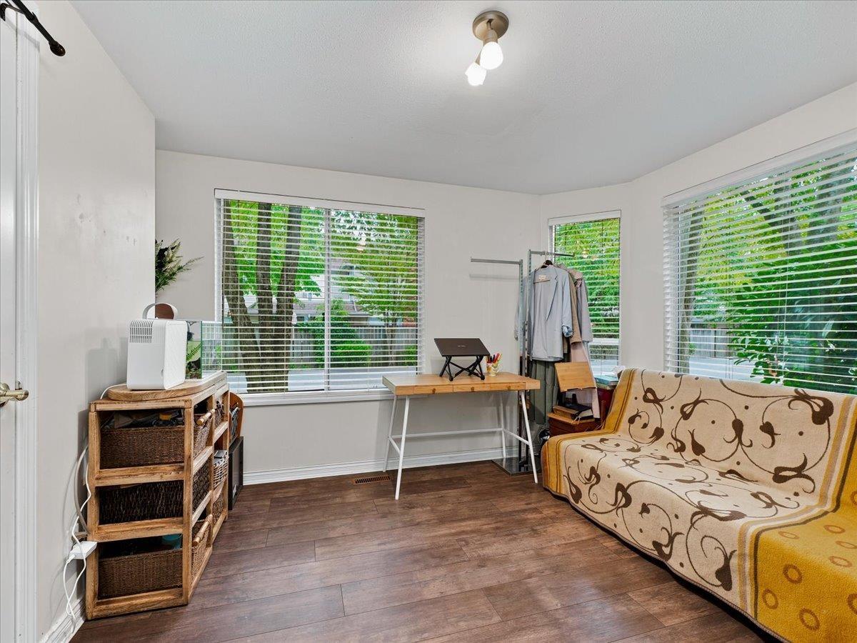 14 9926 151 Street Property Photo 11