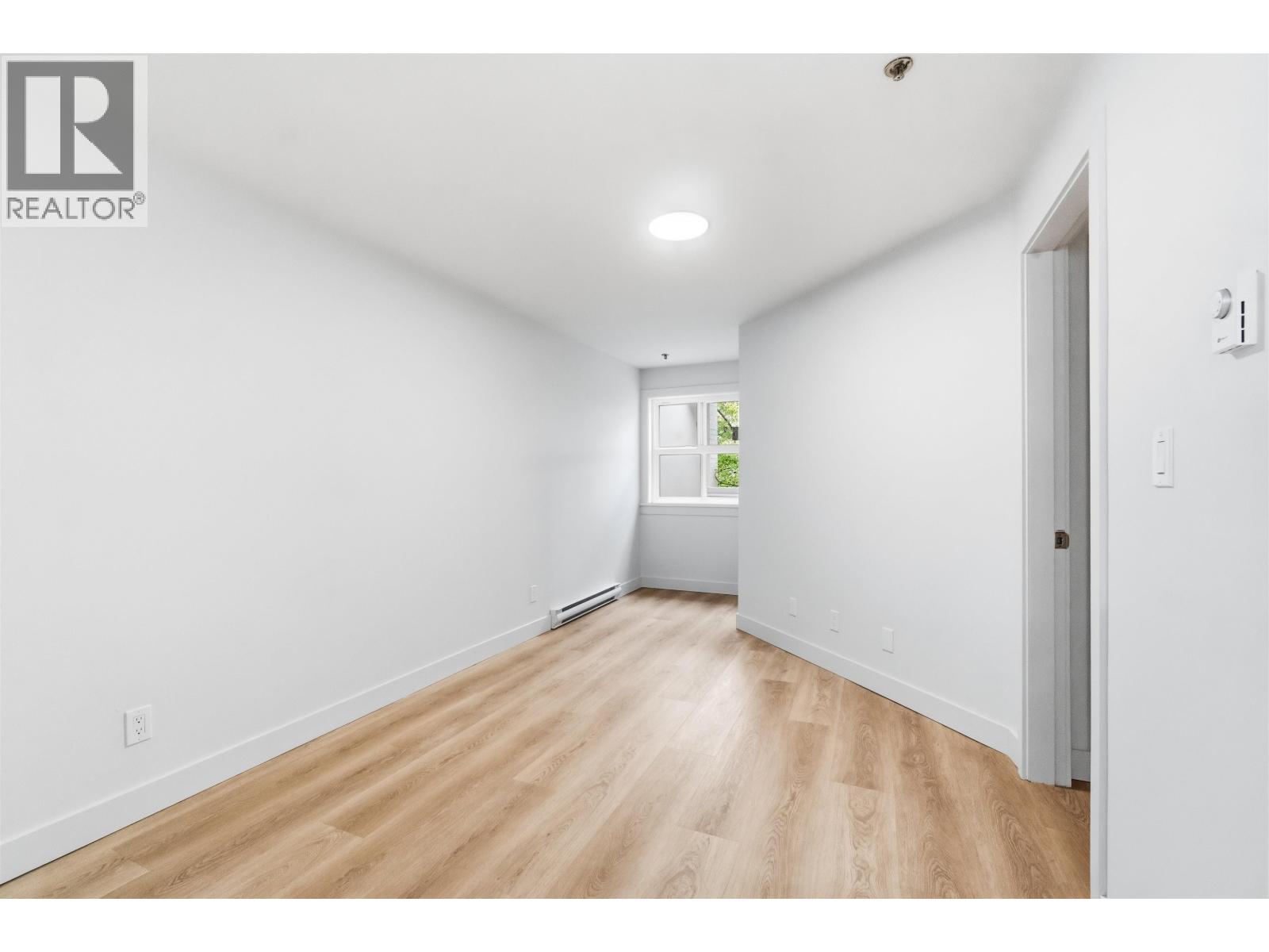 305 2928 Commercial Drive Property Photo 23