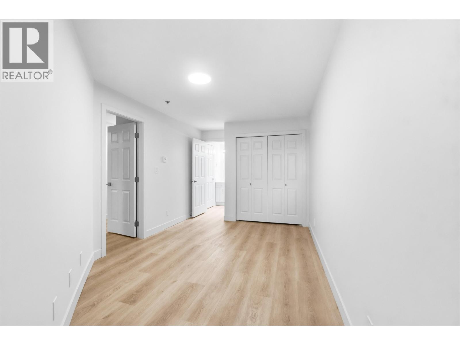 305 2928 Commercial Drive Property Photo 24