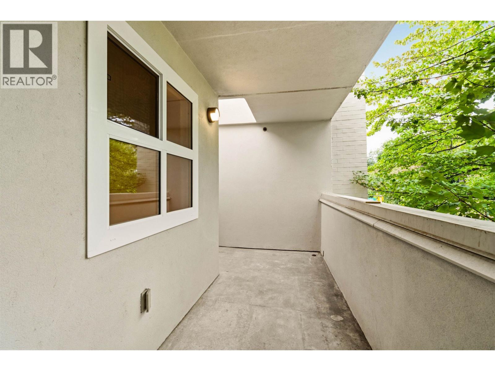 305 2928 Commercial Drive Property Photo 27