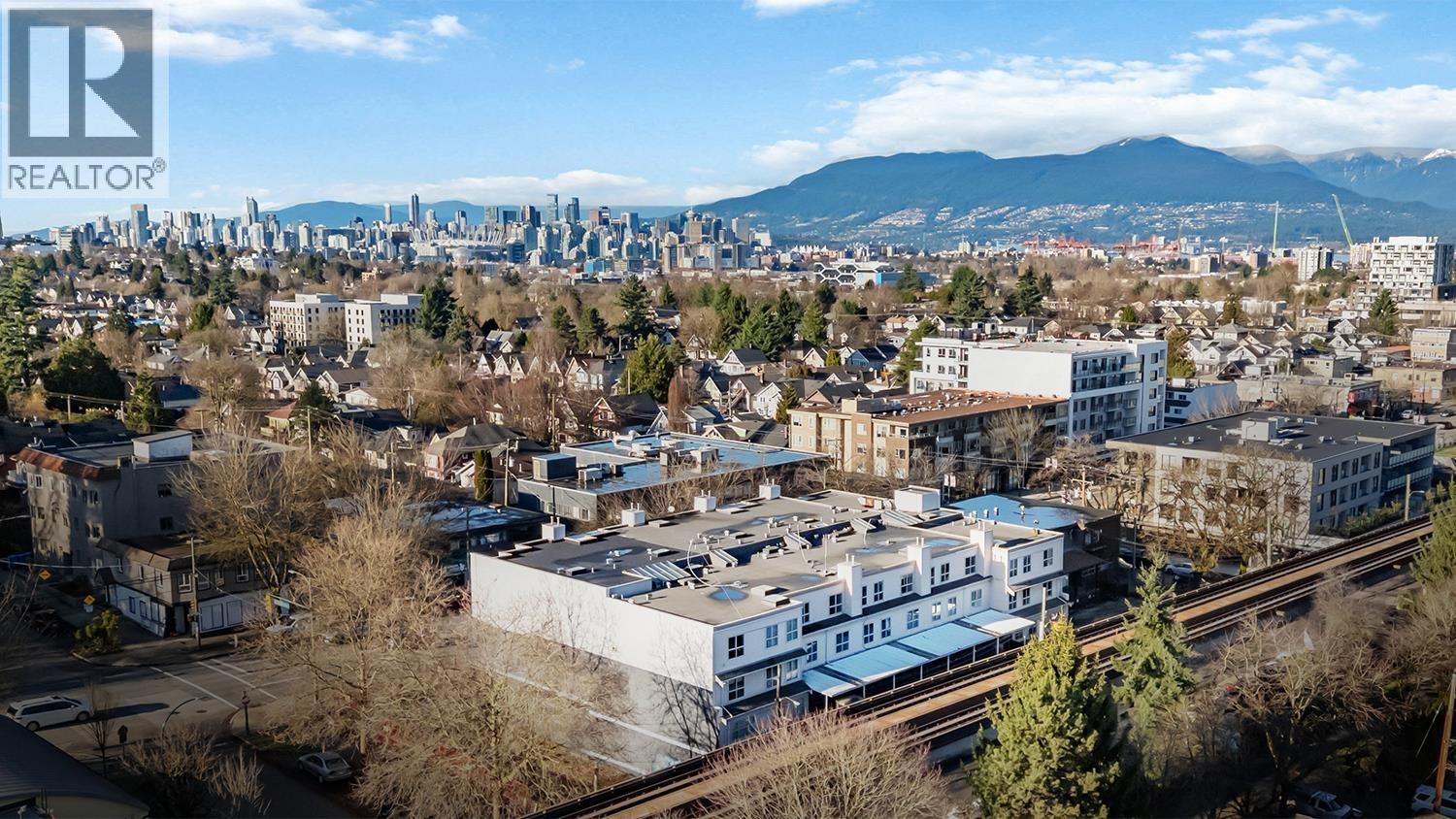 305 2928 Commercial Drive Property Photo 30