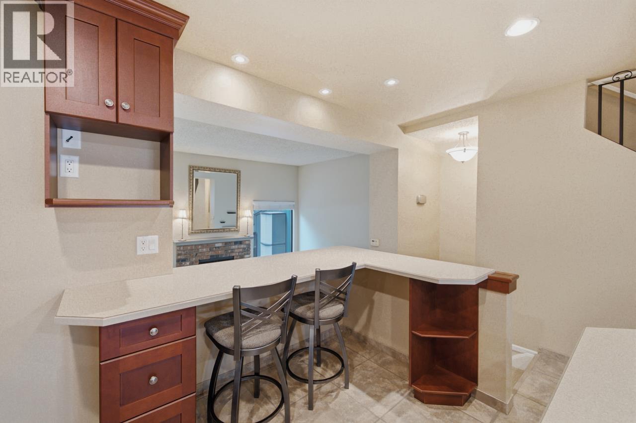 7 2990 Mariner Way Property Photo 6