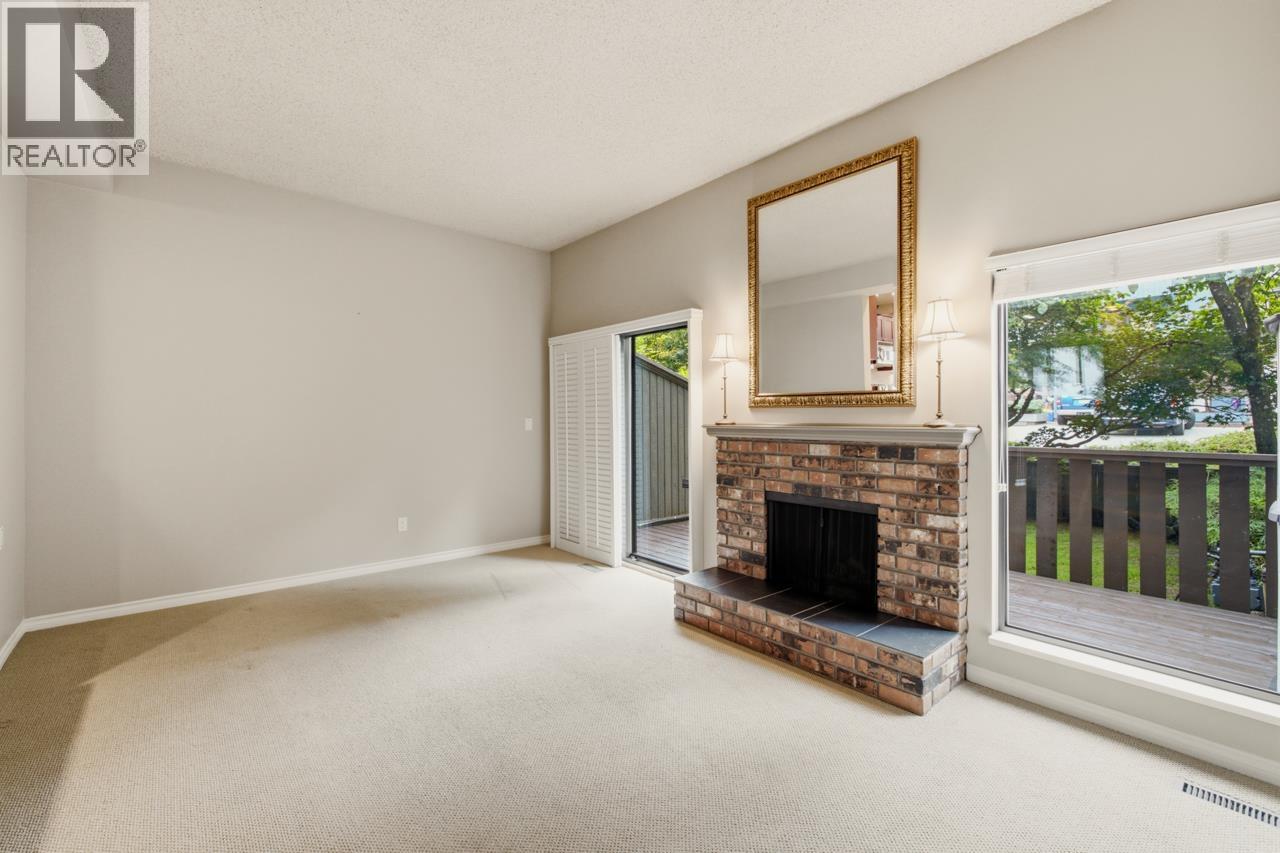 7 2990 Mariner Way Property Photo 8