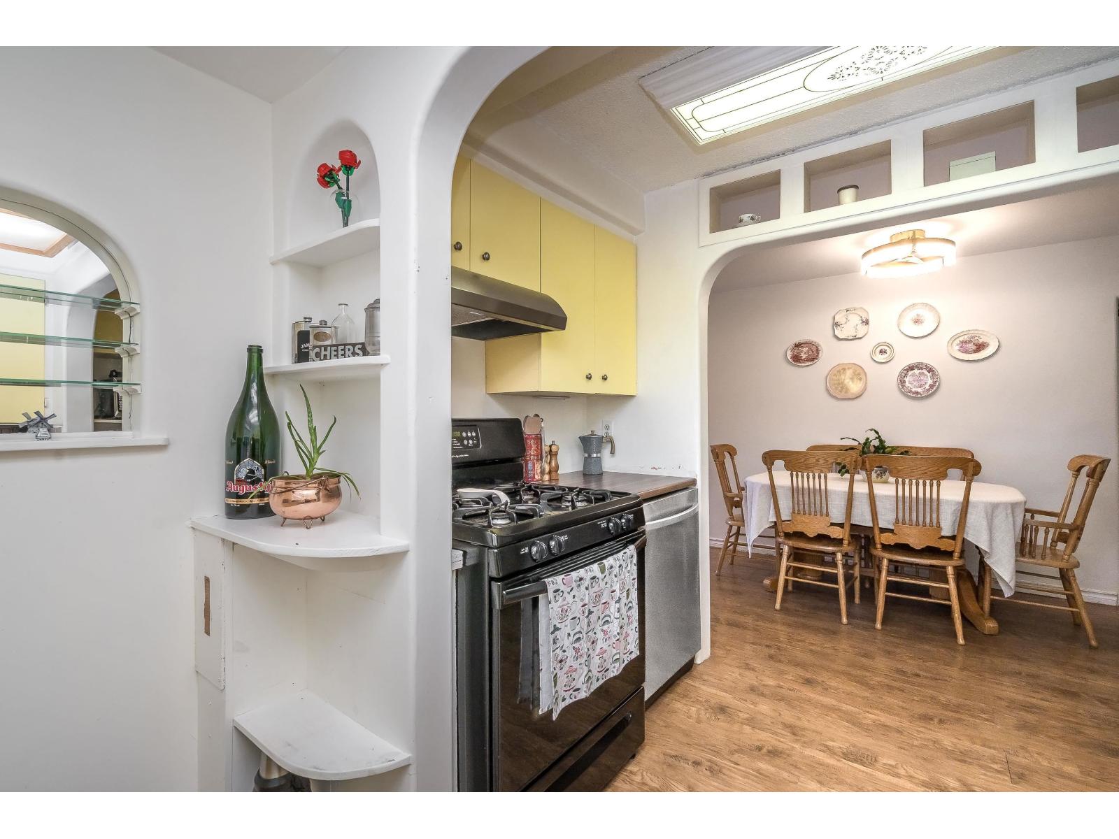 2821 276 Street Property Photo 9
