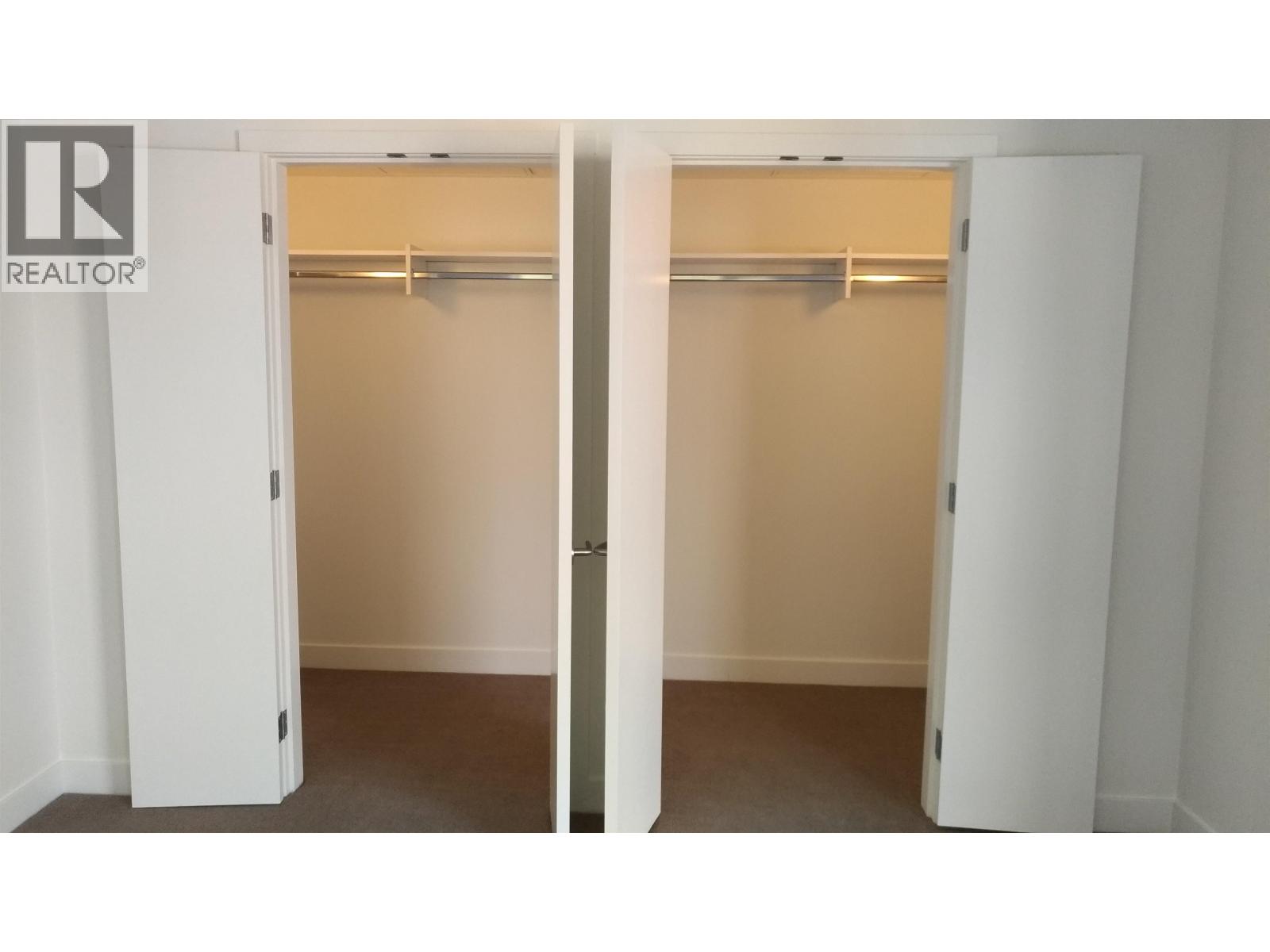 808 1561 W 57th Avenue Property Photo 18