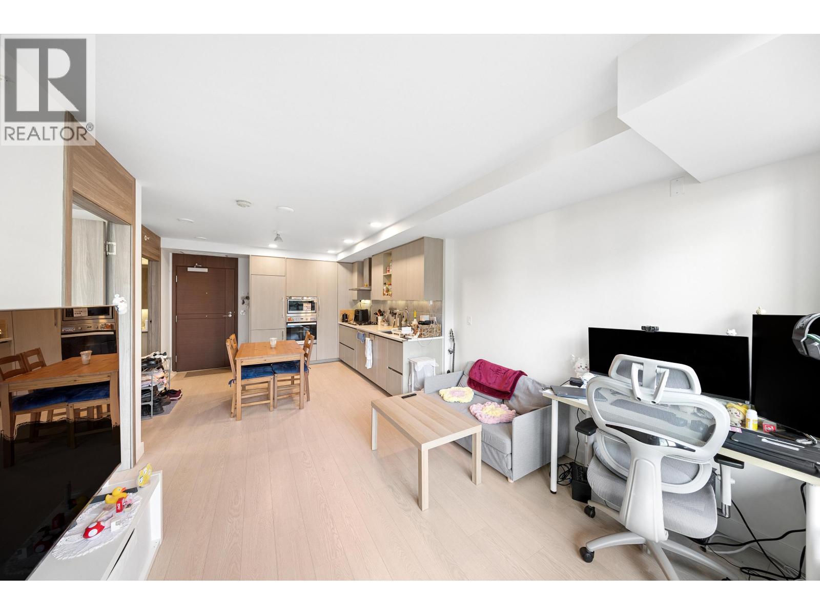 512 433 Sw Marine Drive Property Photo 4