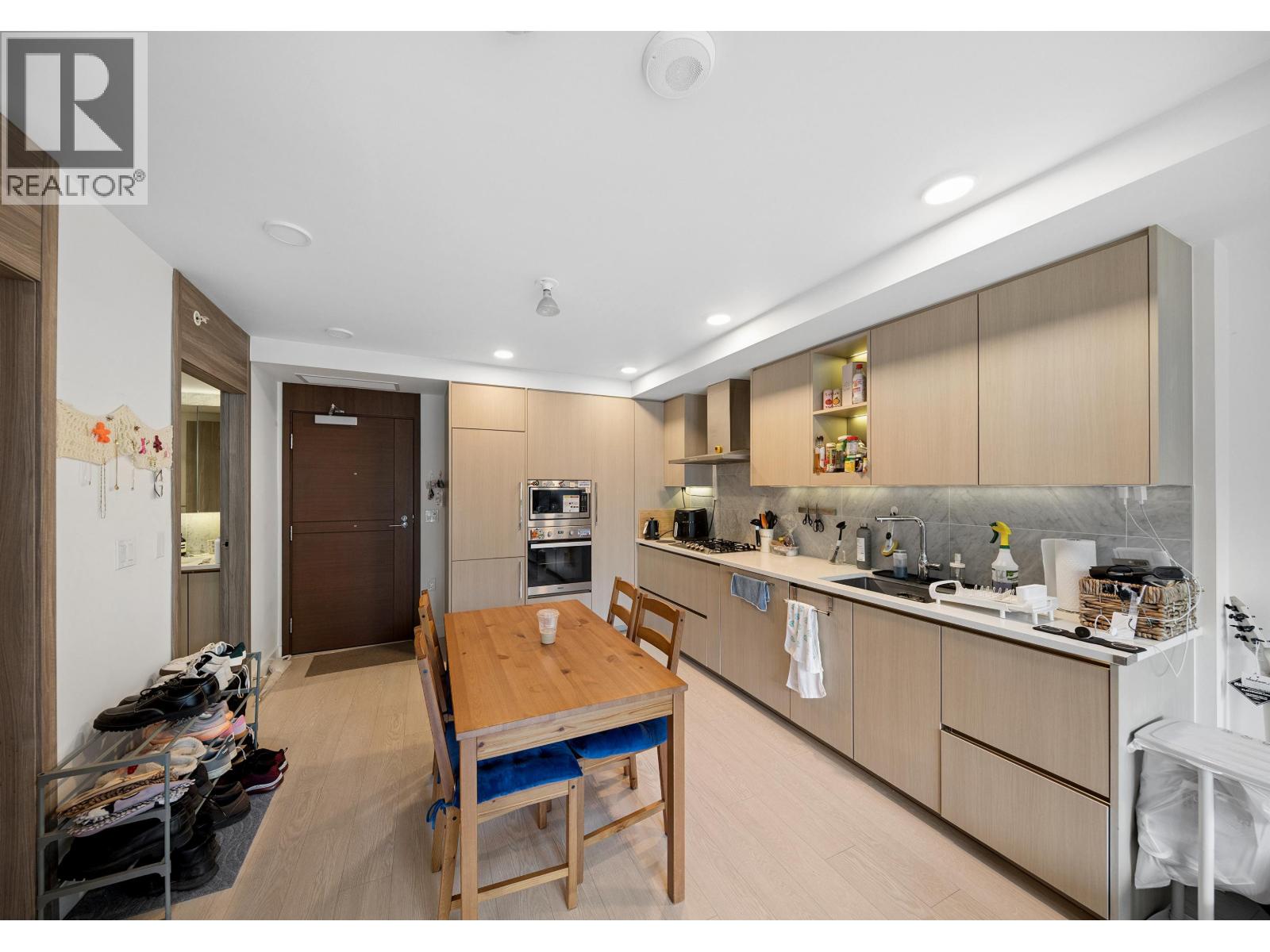 512 433 Sw Marine Drive Property Photo 6