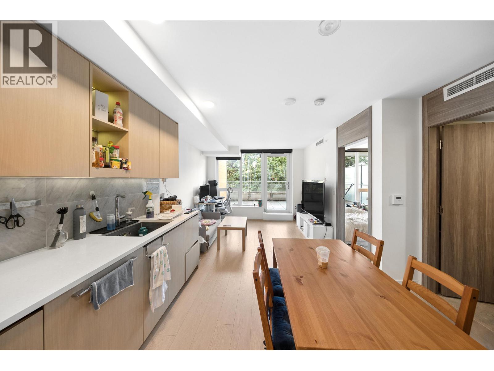 512 433 Sw Marine Drive Property Photo 9