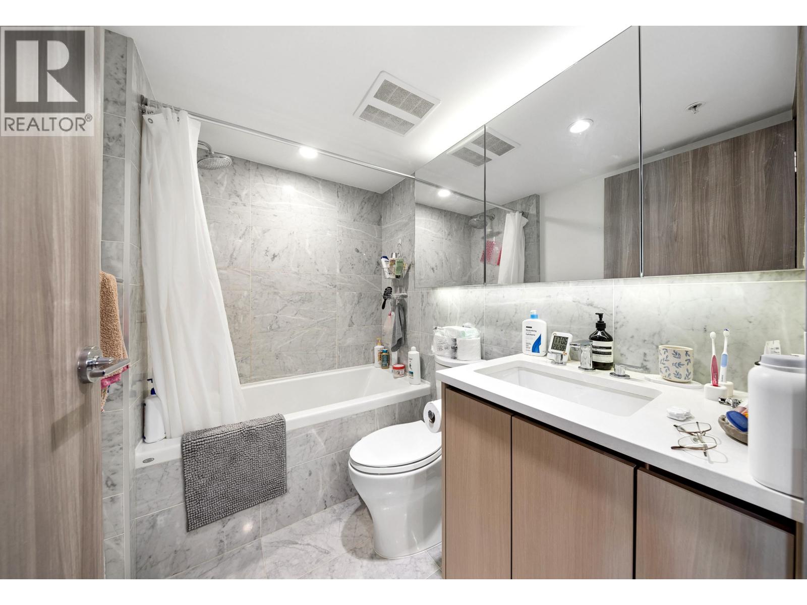 512 433 Sw Marine Drive Property Photo 11