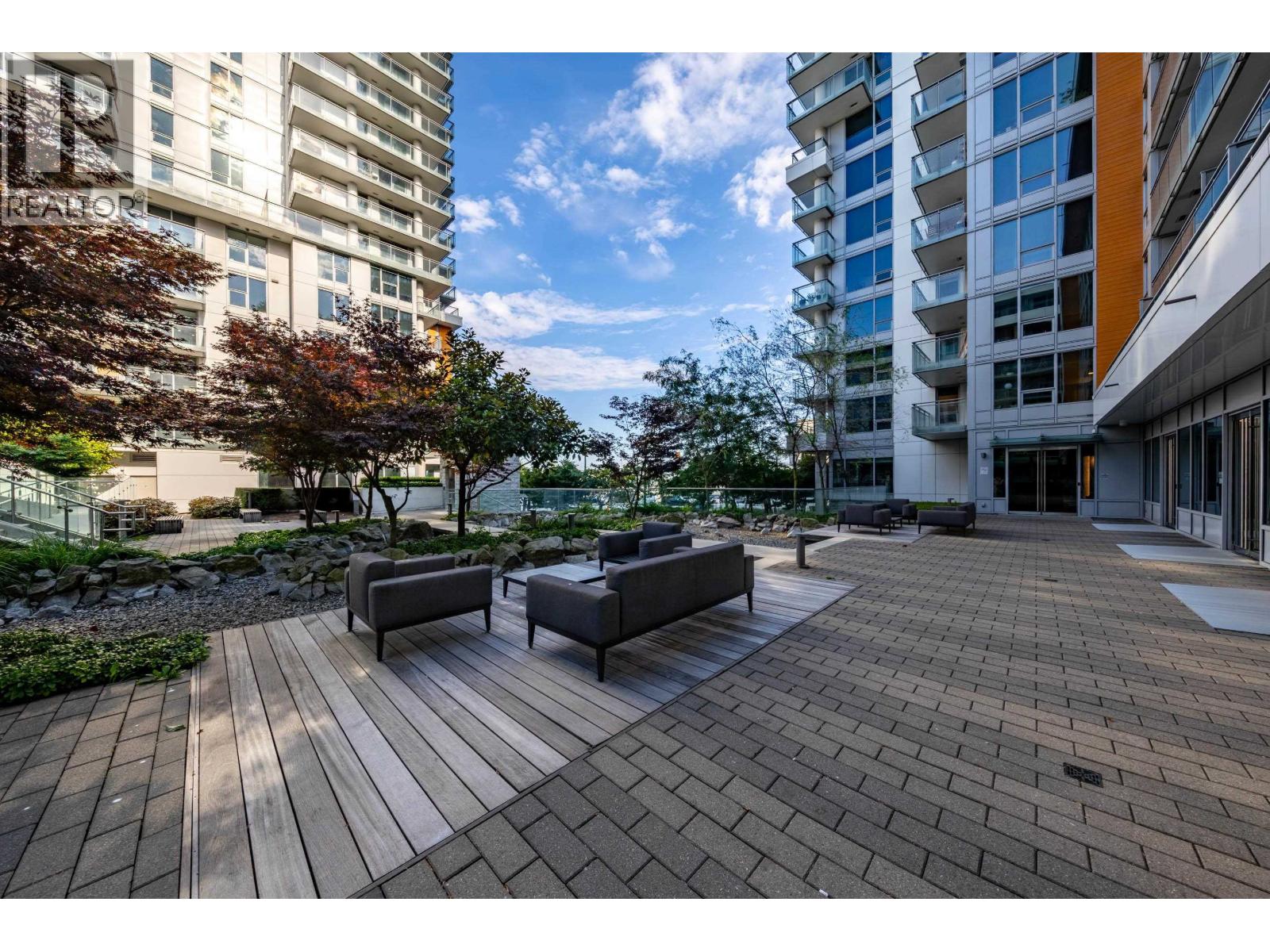 512 433 Sw Marine Drive Property Photo 19