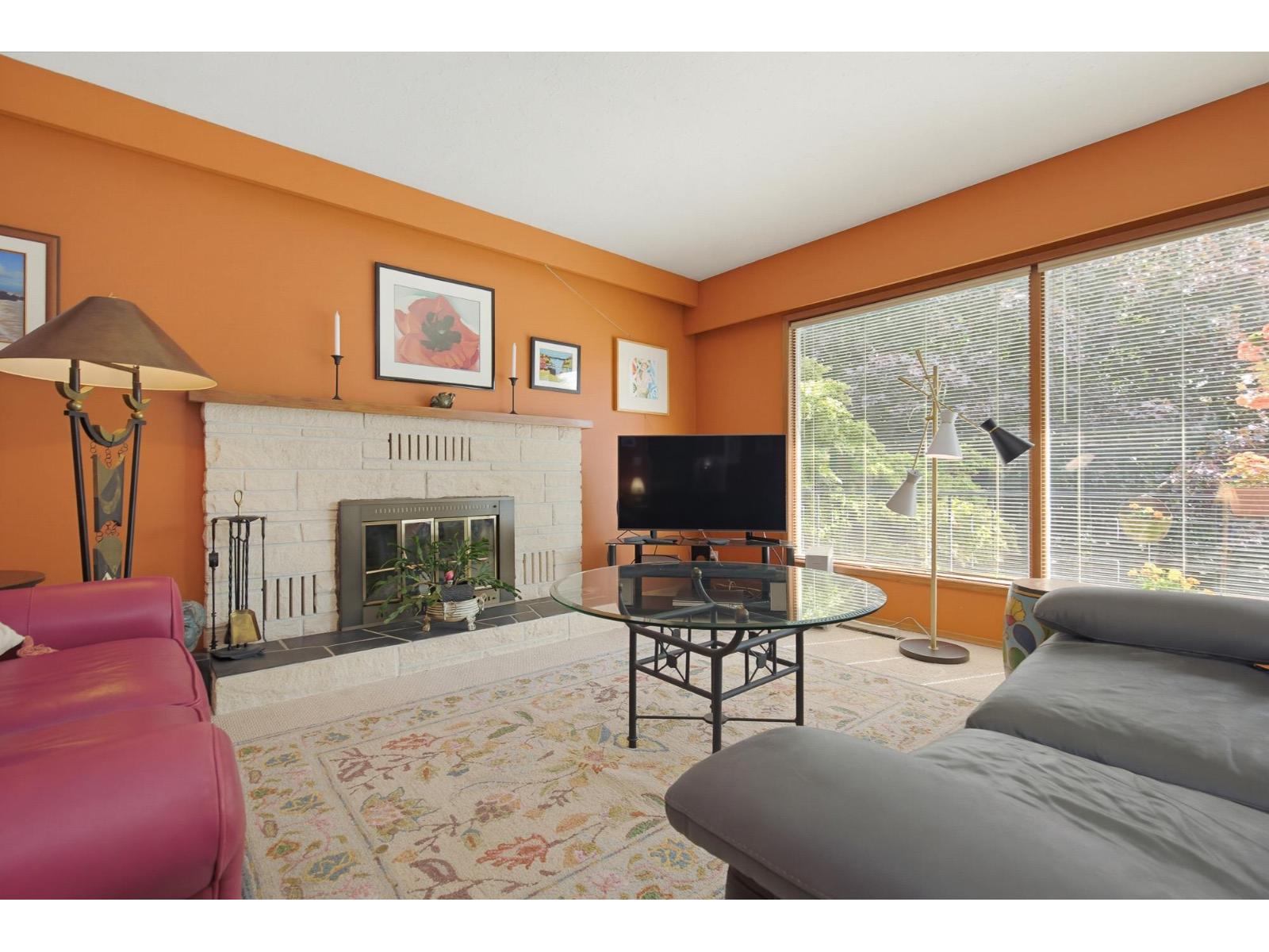 2822 Upland Crescent Property Photo 9