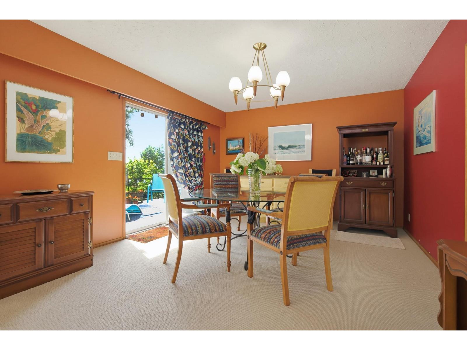 2822 Upland Crescent Property Photo 11
