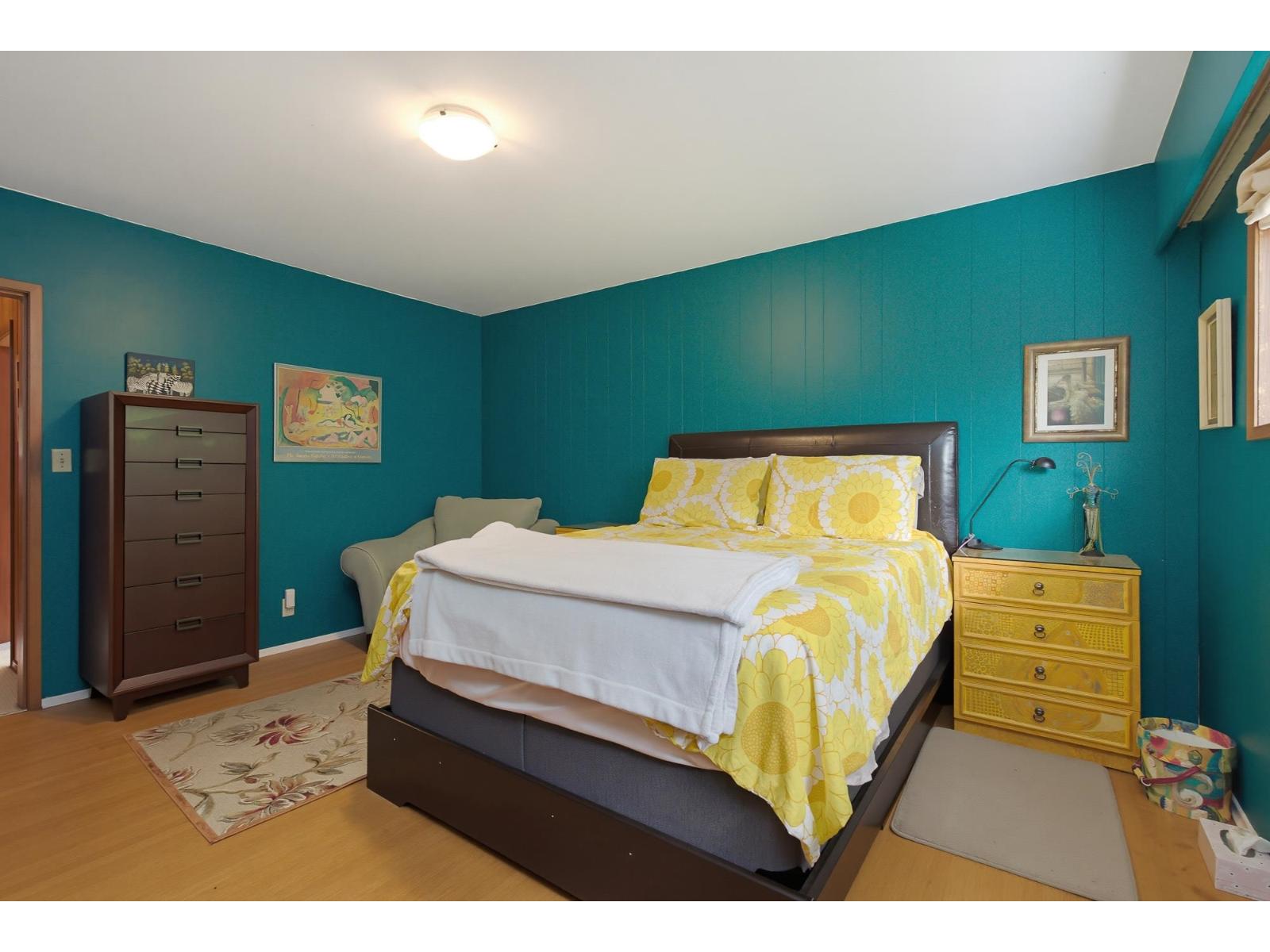 2822 Upland Crescent Property Photo 15