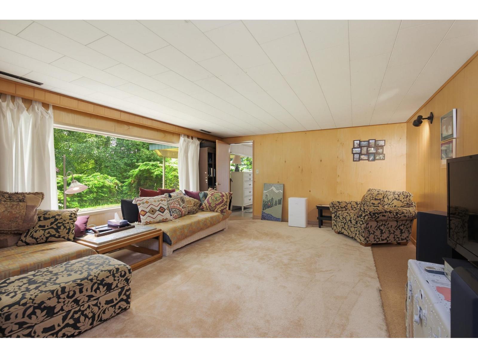 2822 Upland Crescent Property Photo 20