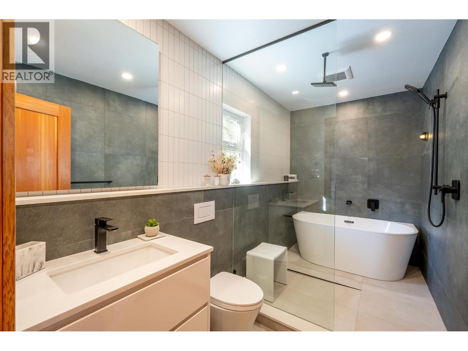 8373 Mountain View Drive Property Photo 14