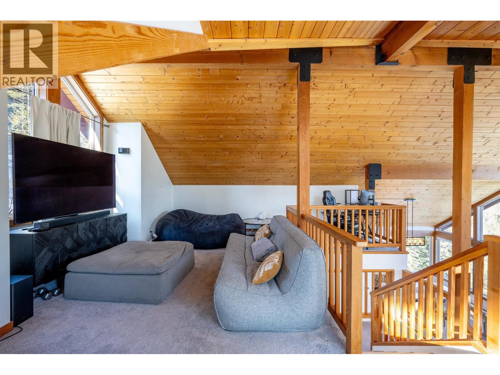 8373 Mountain View Drive Property Photo 18