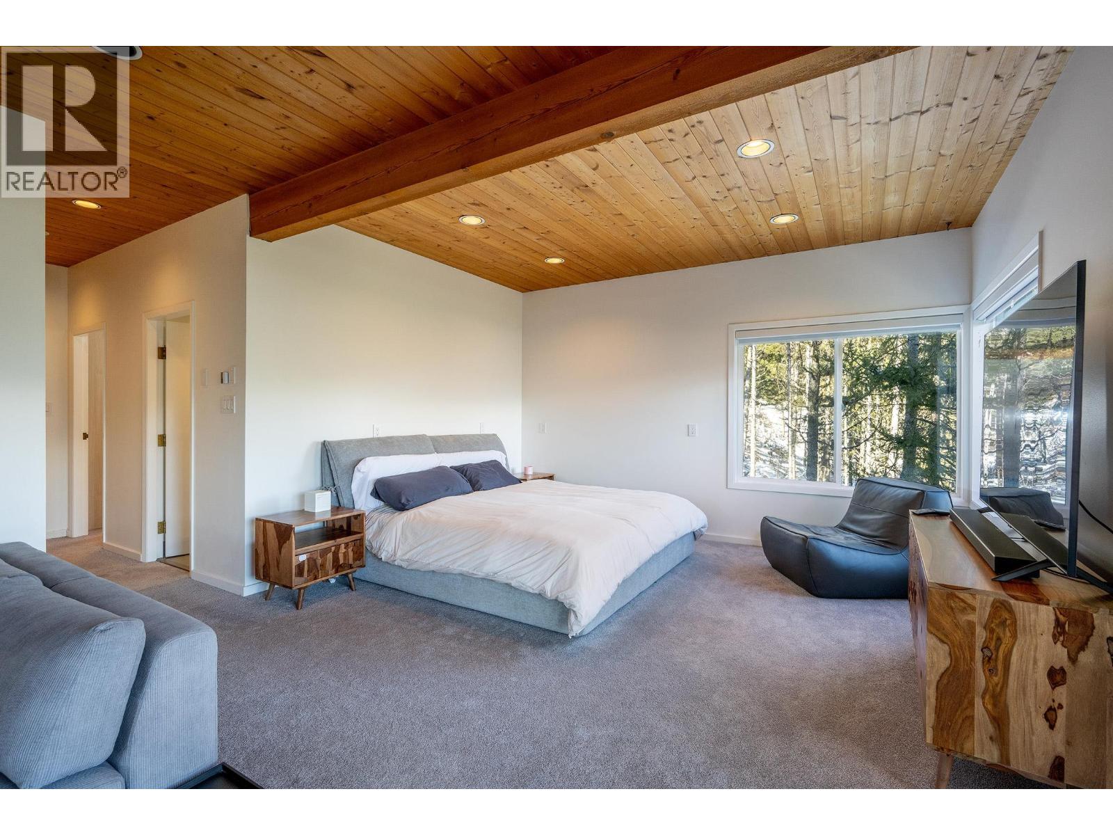 8373 Mountain View Drive Property Photo 21