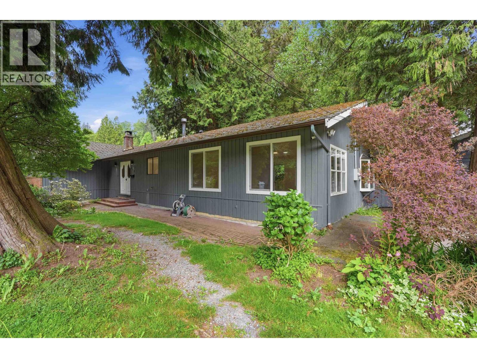 909 Seymour Boulevard Property Photo 2