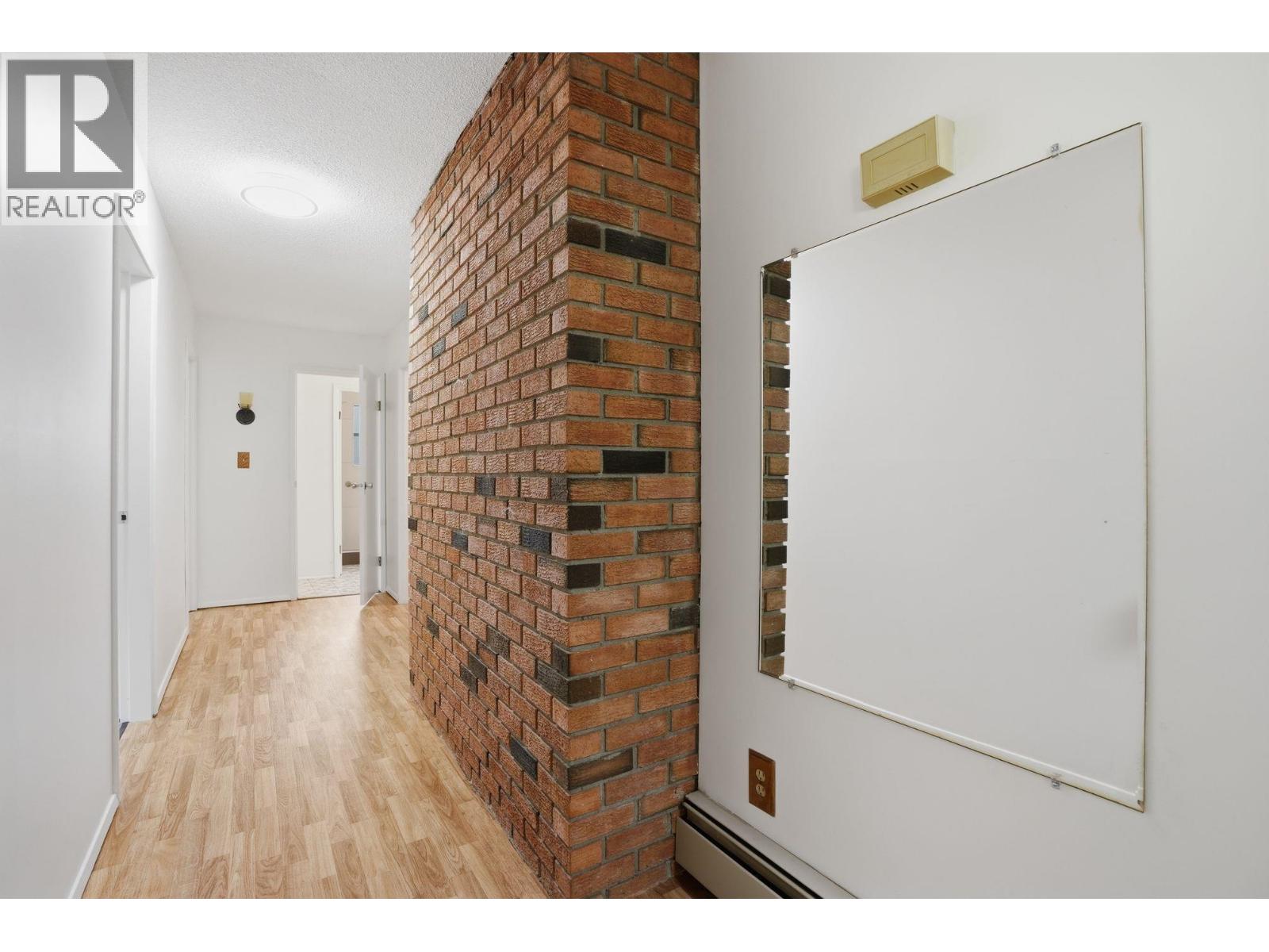 909 Seymour Boulevard Property Photo 11