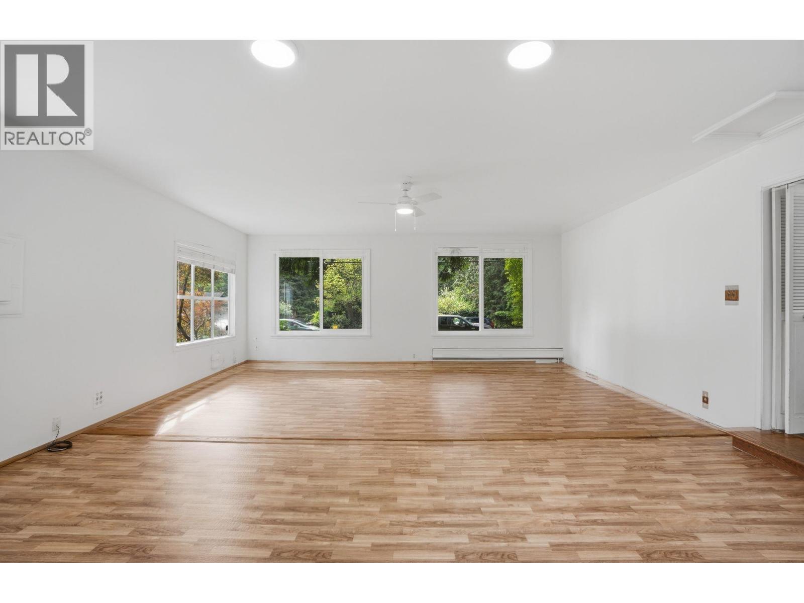909 Seymour Boulevard Property Photo 17