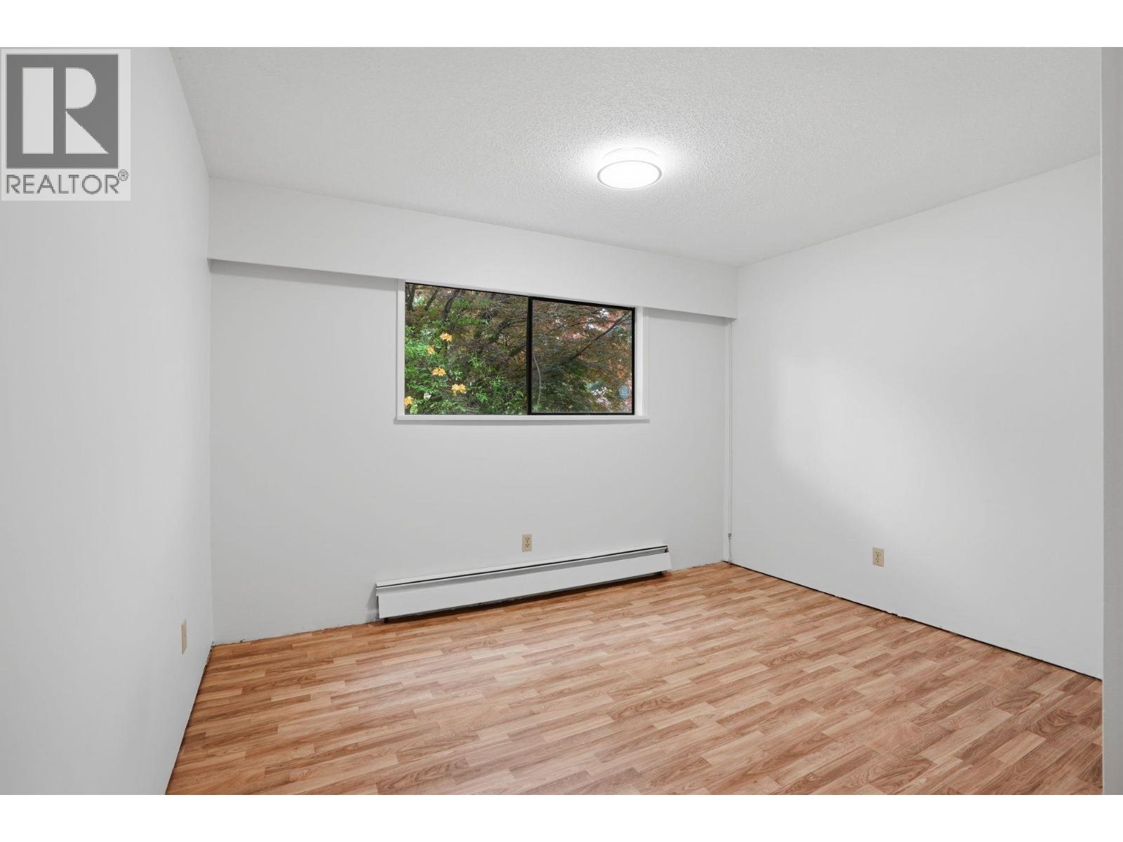 909 Seymour Boulevard Property Photo 18