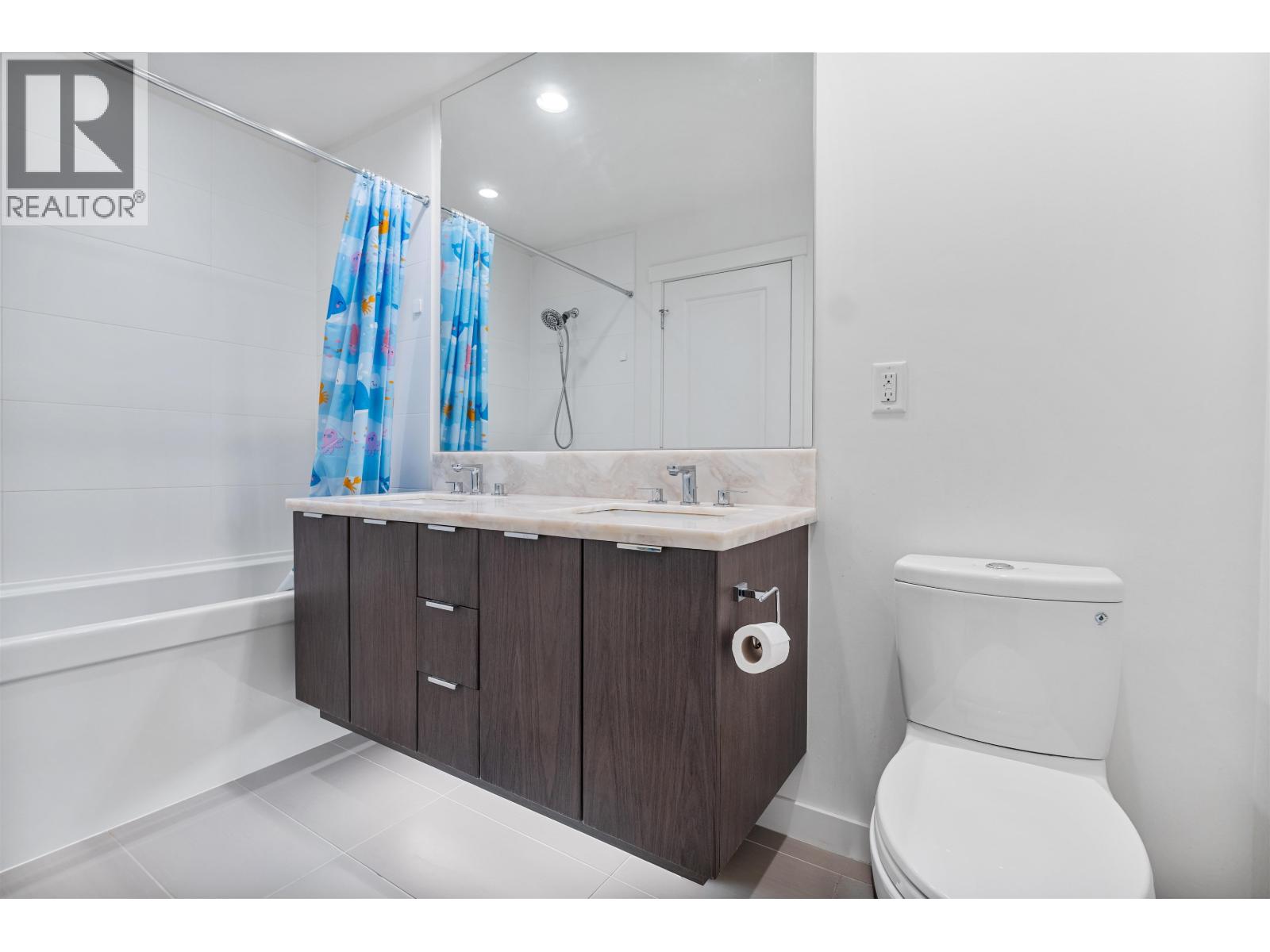 301 3168 Riverwalk Avenue Property Photo 13