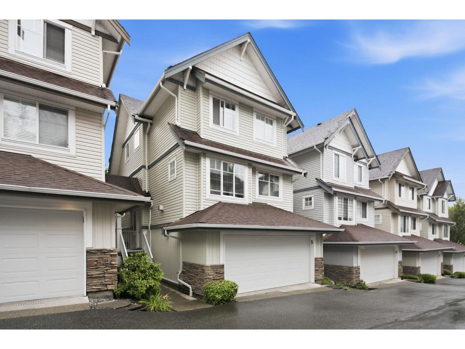 5 20582 67 Avenue Property Photo 1