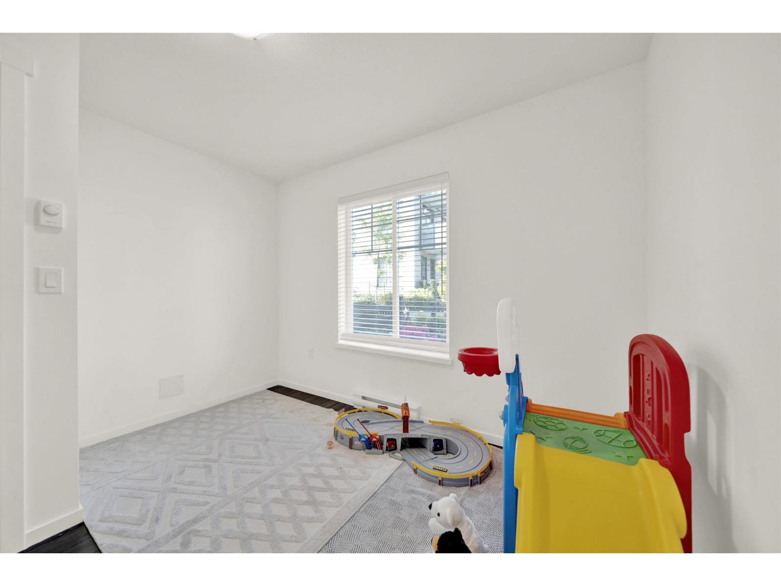146 15778 85 Avenue Property Photo 3