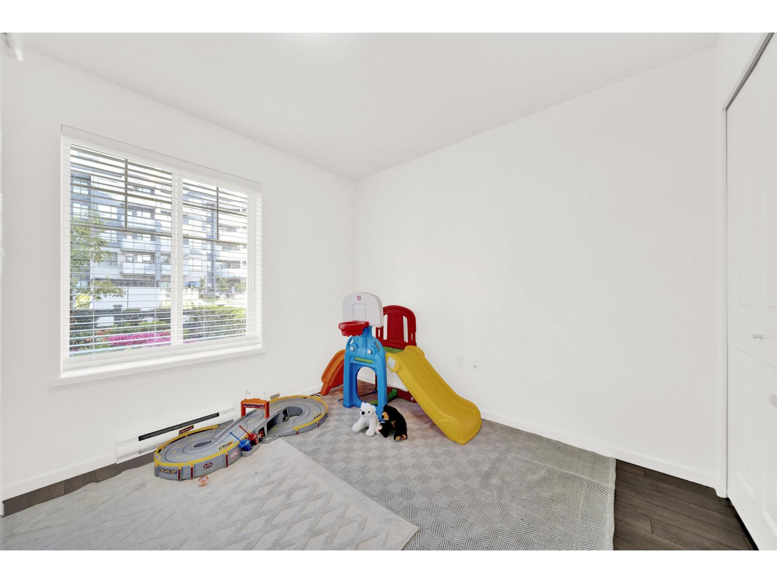 146 15778 85 Avenue Property Photo 9