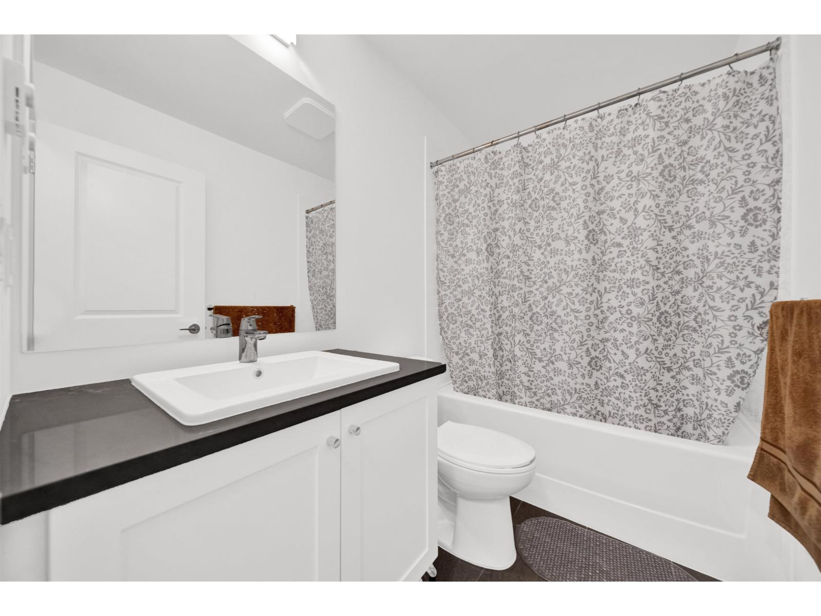 146 15778 85 Avenue Property Photo 24