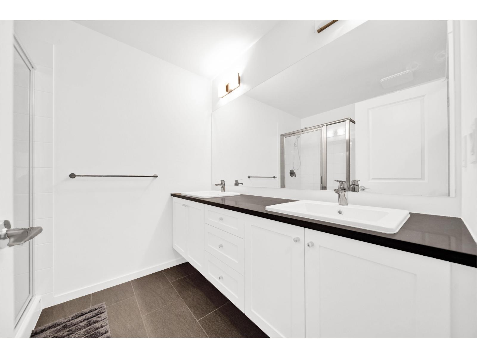 146 15778 85 Avenue Property Photo 32