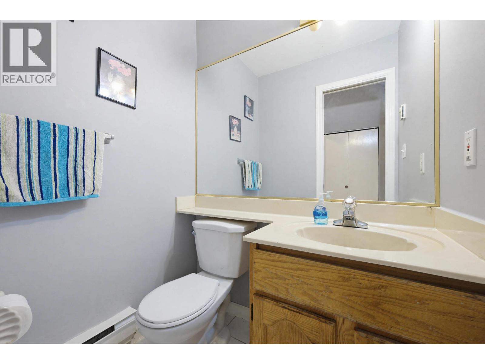 557 E 44th Avenue Property Photo 13